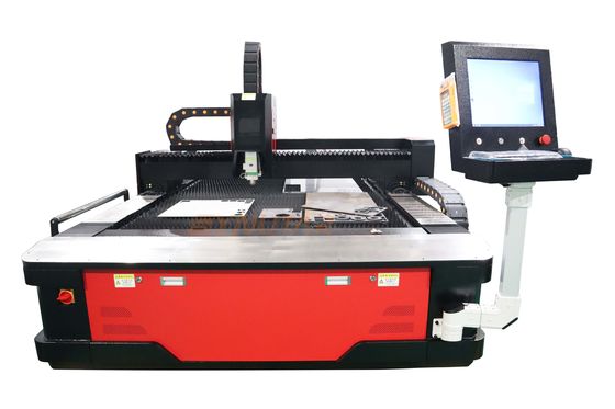 1.5KW / 2KW / 3KW / 4KW / 6KW 1500 * 3000 মিমি ওয়ার্কিং এরিয়া ফাইবার লেজার কাটিং মেশিন সিপকুট সিস্টেম দ্বারা নিয়ন্ত্রিত